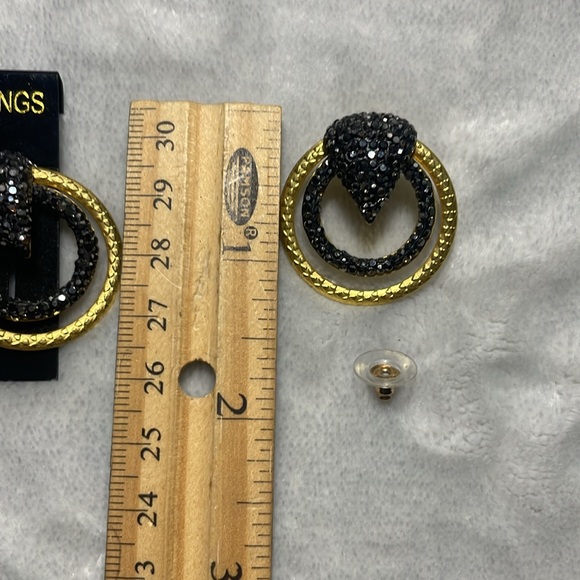 Women’s black rhinestone and gold earrings triangle and circle Hollywood - Picture 5 of 5